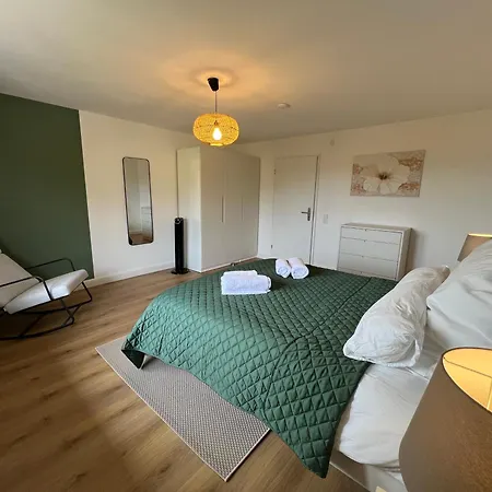 Moderne Wiesenblick Nahe Strassburg, Europa-park & Messe Offenburg Apartment *